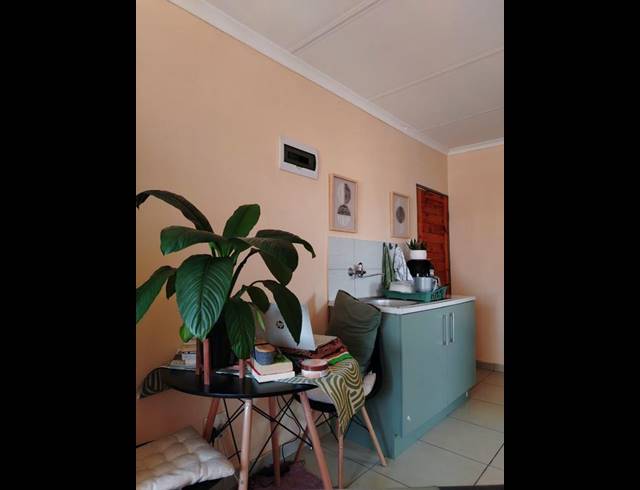 1 BEDROOM PROPERTY TO RENT IN ORLANDO WEST